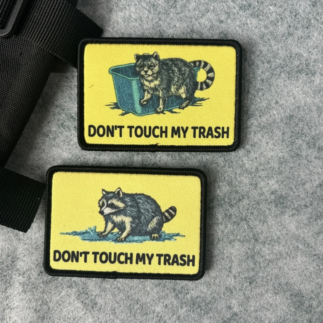 Parche Velcro impreso mapache Don't Touch My Trash para mochila