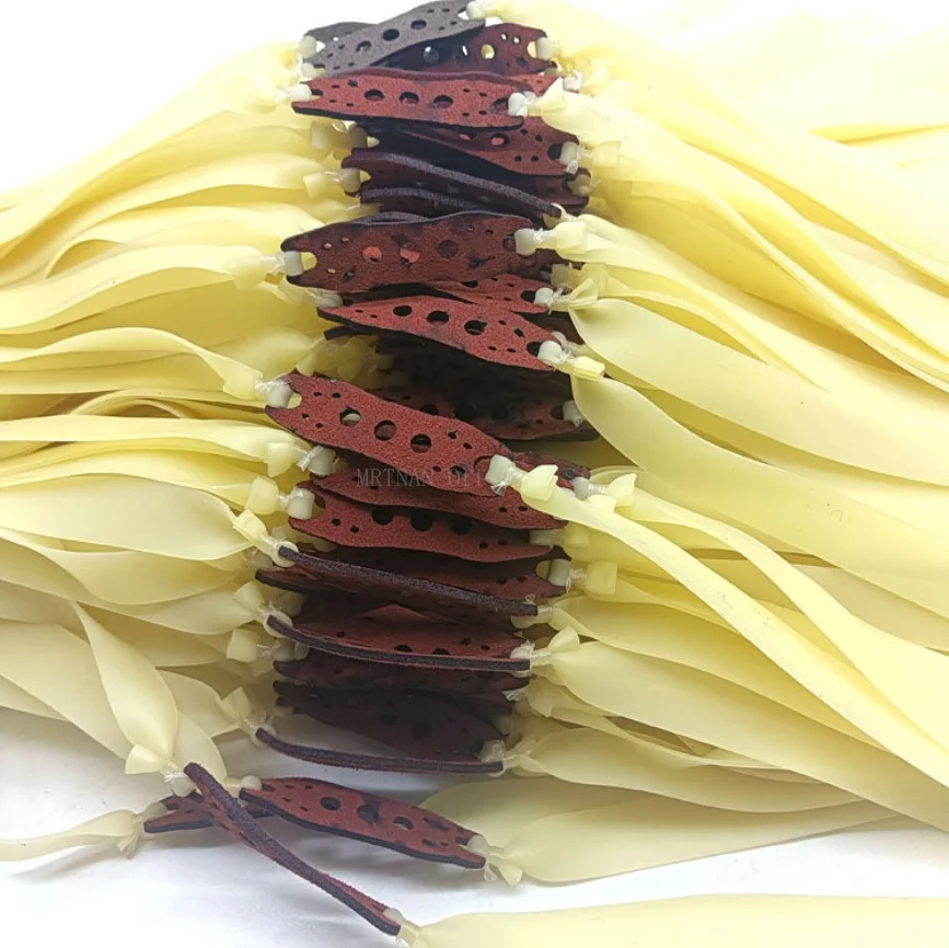 Detalle del bolsillo de cuero sin rebabas