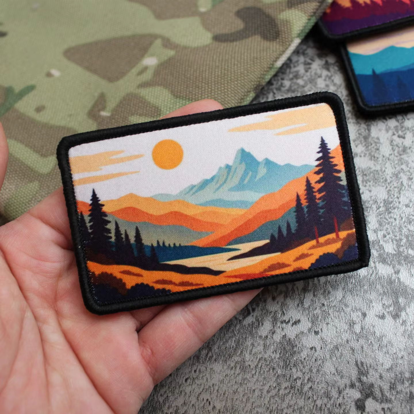 Parche estampado paisaje montaña oso polar – Aventura para mochila - imagen 4