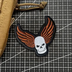 Parche bordado calavera alada vintage estilo motero – Velcro