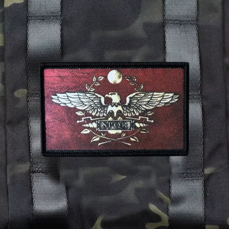 Parche táctico SPQR Legión Romana con gancho para mochila - imagen 2