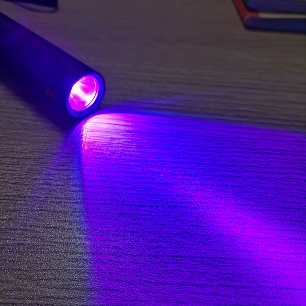 Ejemplo de inspección de superficies con luz UV