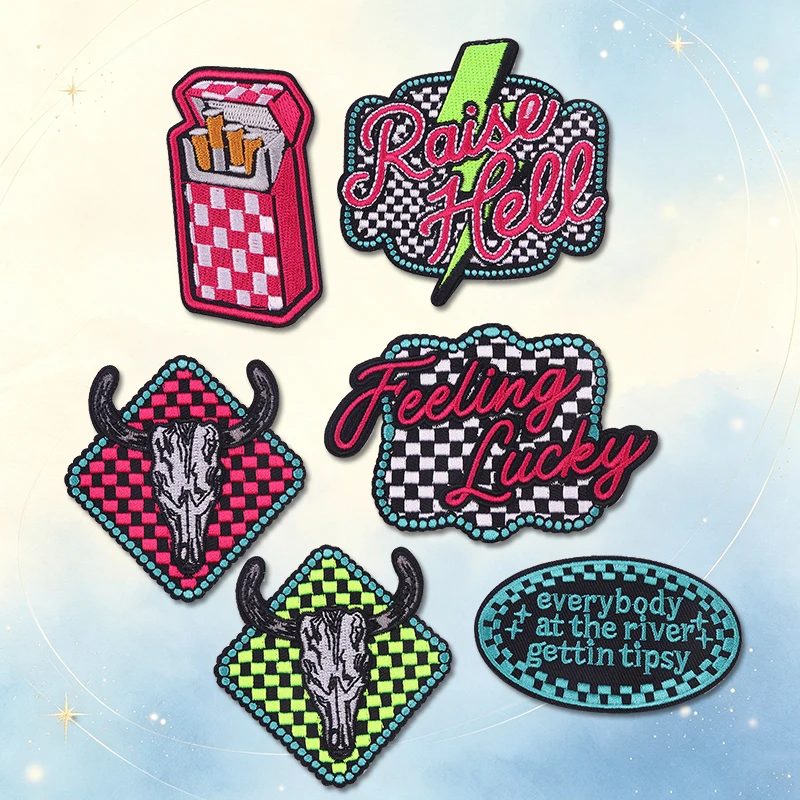 Diseños bordados y letras