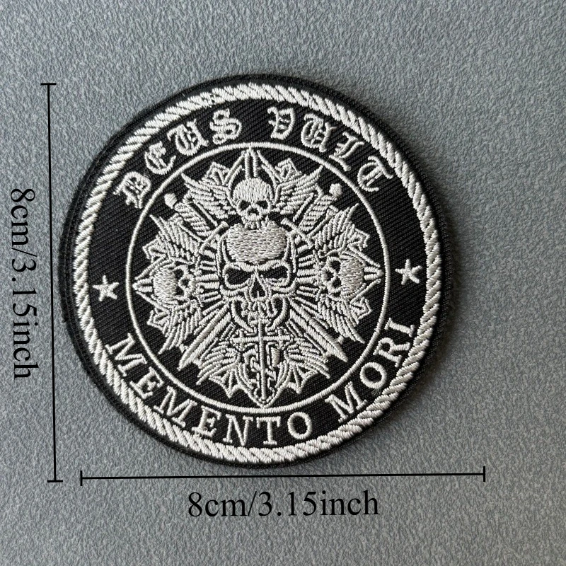 Parche táctico bordado calavera y espada Memento Mori con Velcro