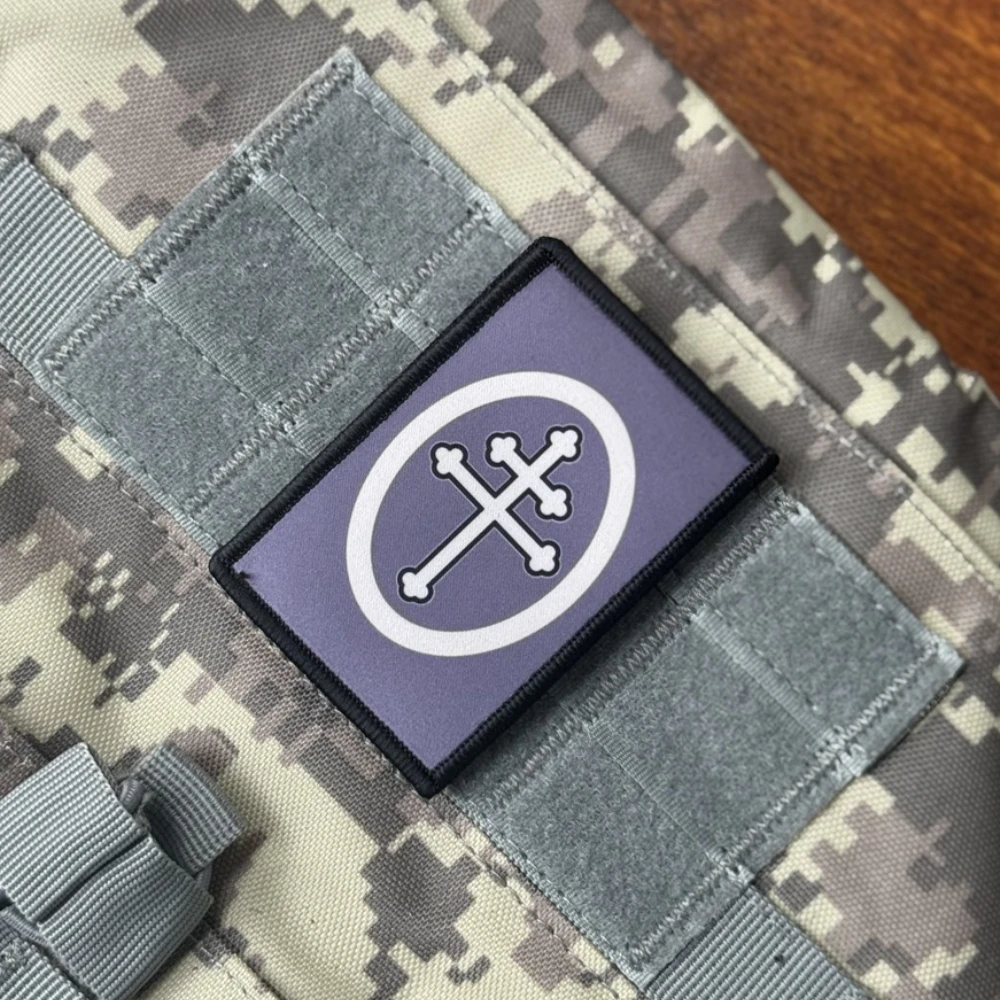 Magnum Cross – Parche táctico de velcro para ropa y mochila - imagen 3
