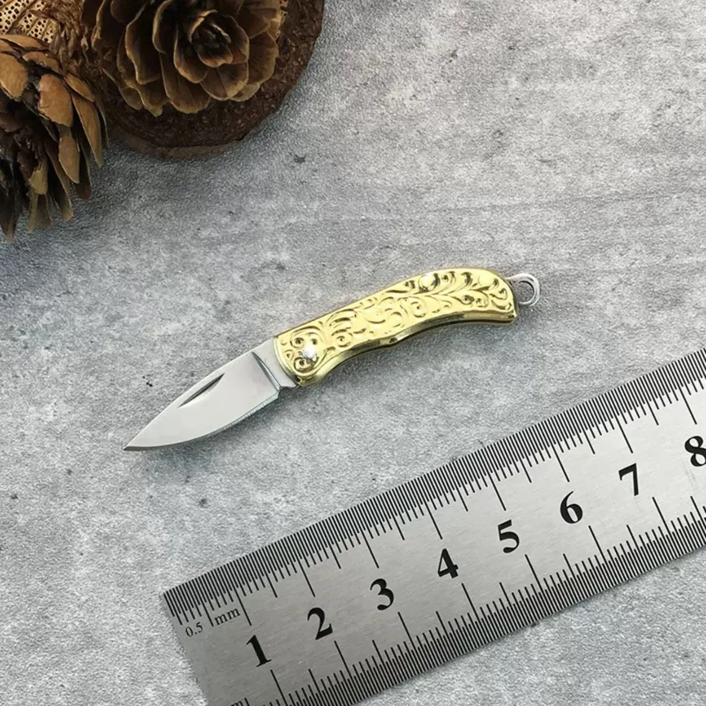 Mini cuchillo colgante para llavero cobre y madera, hoja afilada - imagen 2