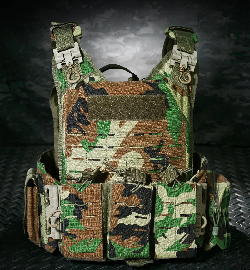 Portaplacas MOLLE liberación rápida con bolsas cargadores y utilitaria