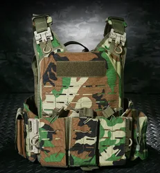 Portaplacas MOLLE liberación rápida con bolsas cargadores y utilitaria