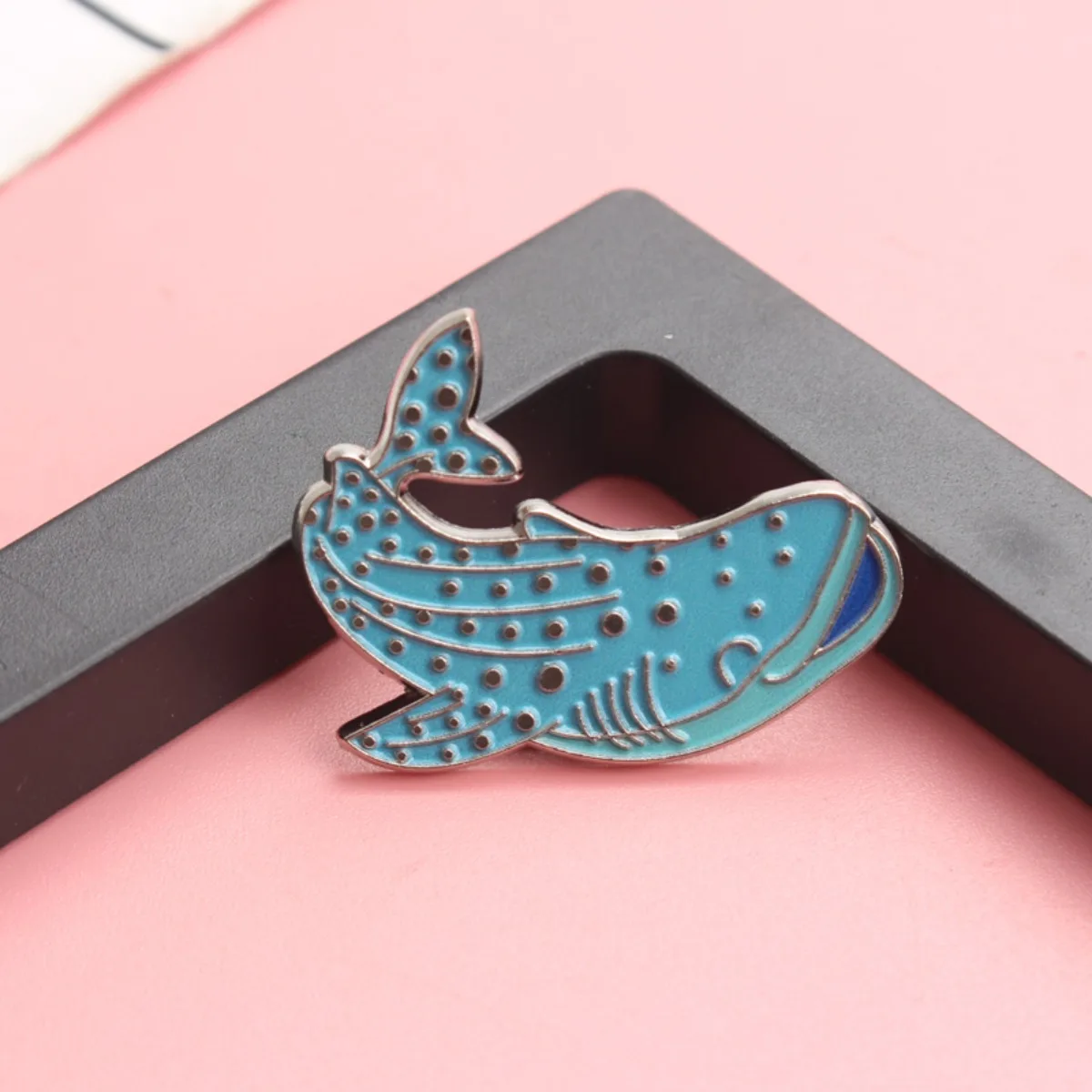 Broche vintage ballena azul verdosa pintada, para mujer y playa - imagen 4