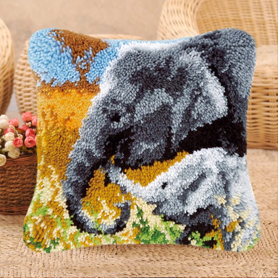 Kit bordado cojín decorativo animal – Todo para coser - imagen 3