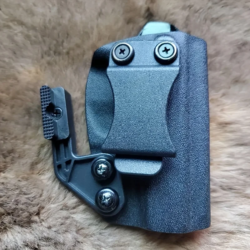 Garra de sujeción instalada en el interior de la funda