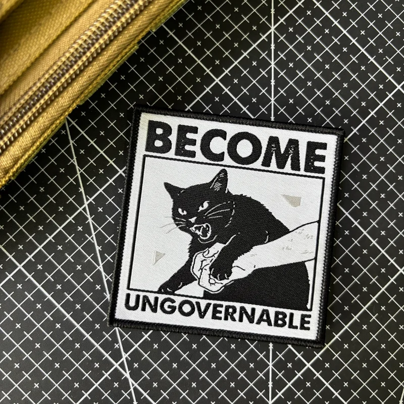 Bad Cat Parche táctico bordado gato mordedor gancho y bucle militar - imagen 4