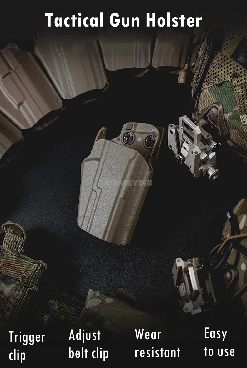 Funda colocada en cinturón táctico durante simulacro de airsoft