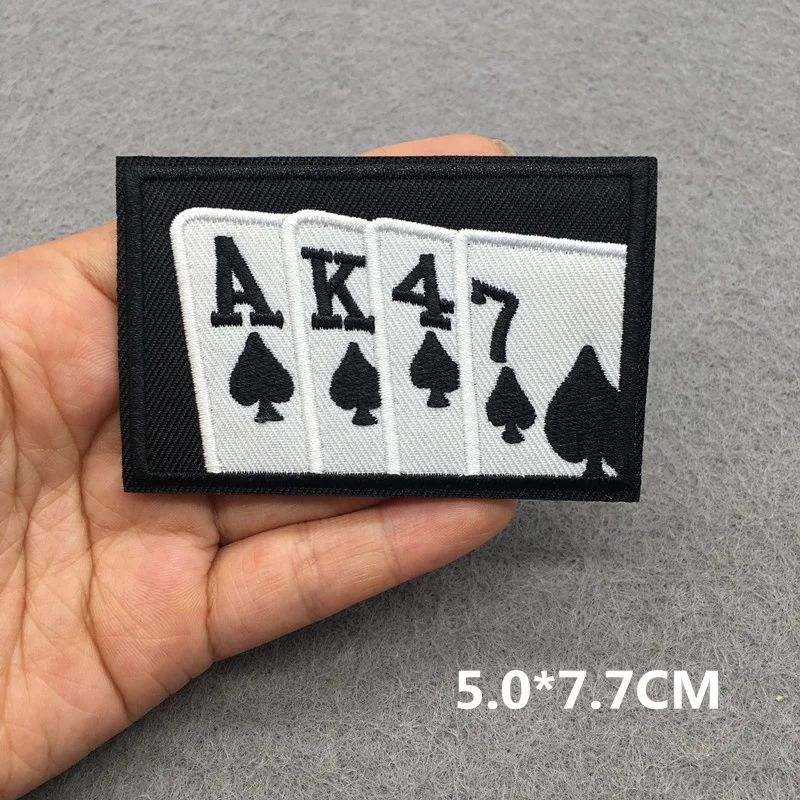 Parche táctico calavera punk – Bordado negro para coser o planchar - imagen 2