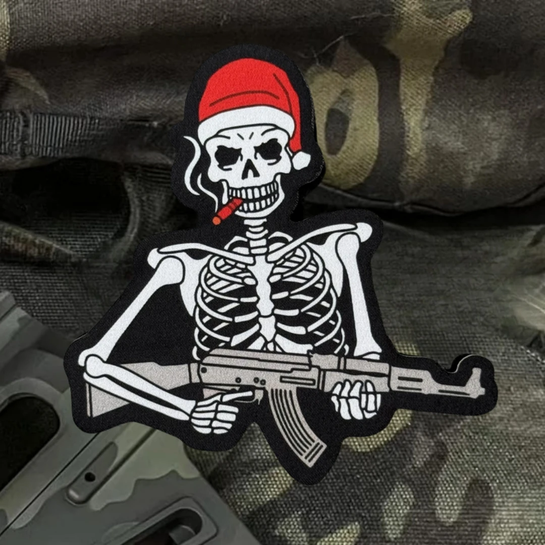 AK Skull parche militar táctico con sombrero navideño moral - imagen 4