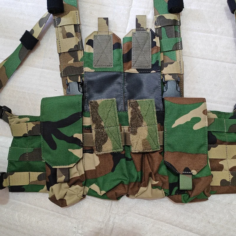 Arnés táctico ligero Woodland para 7.62/5.56/5.45 - imagen 5