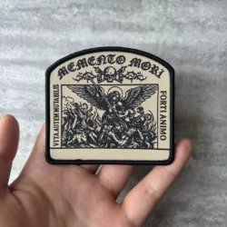 Parche táctico bordado Memento Mori San Miguel con velcro