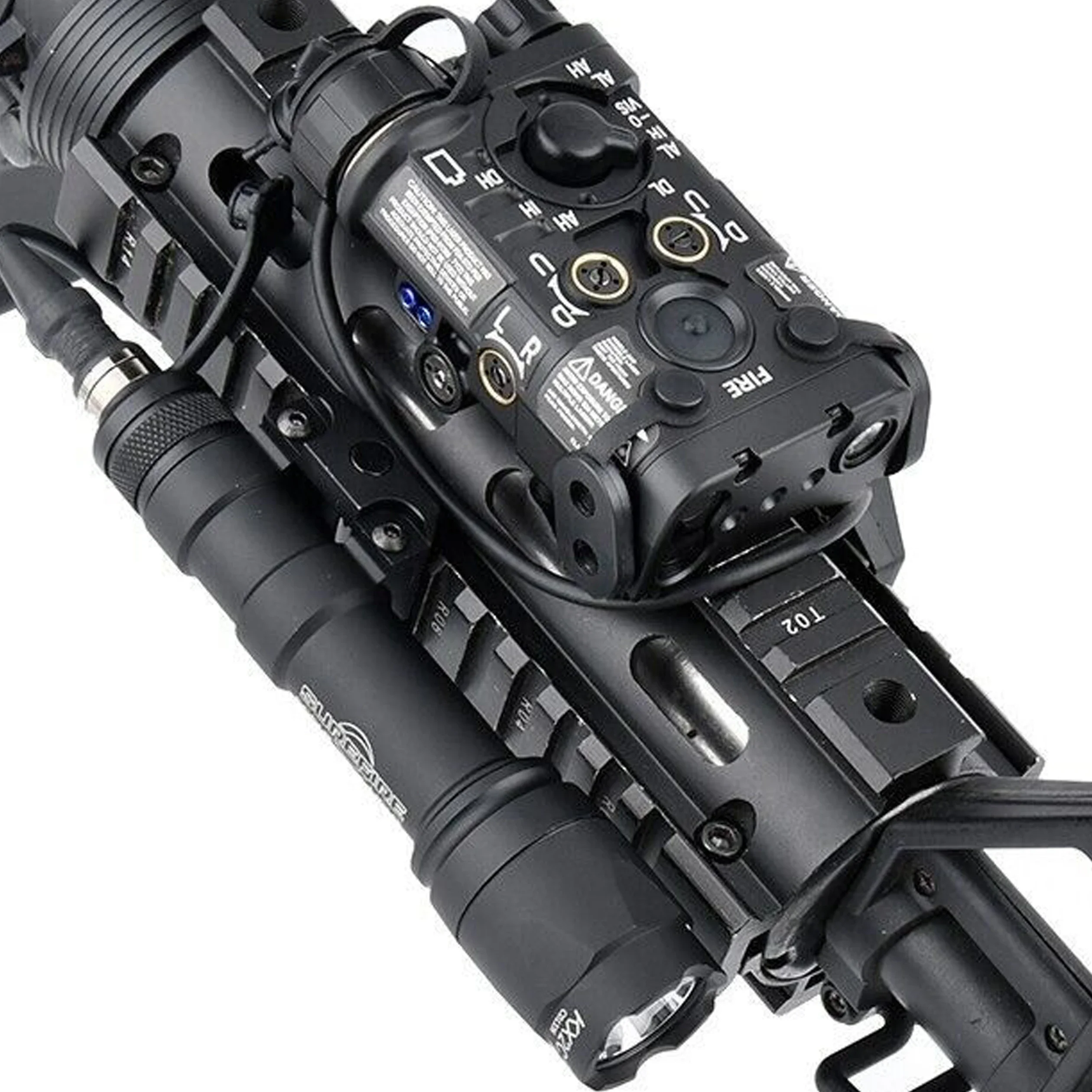 Detalle del riel de 20 mm y sistema de fijación con tornillos Allen