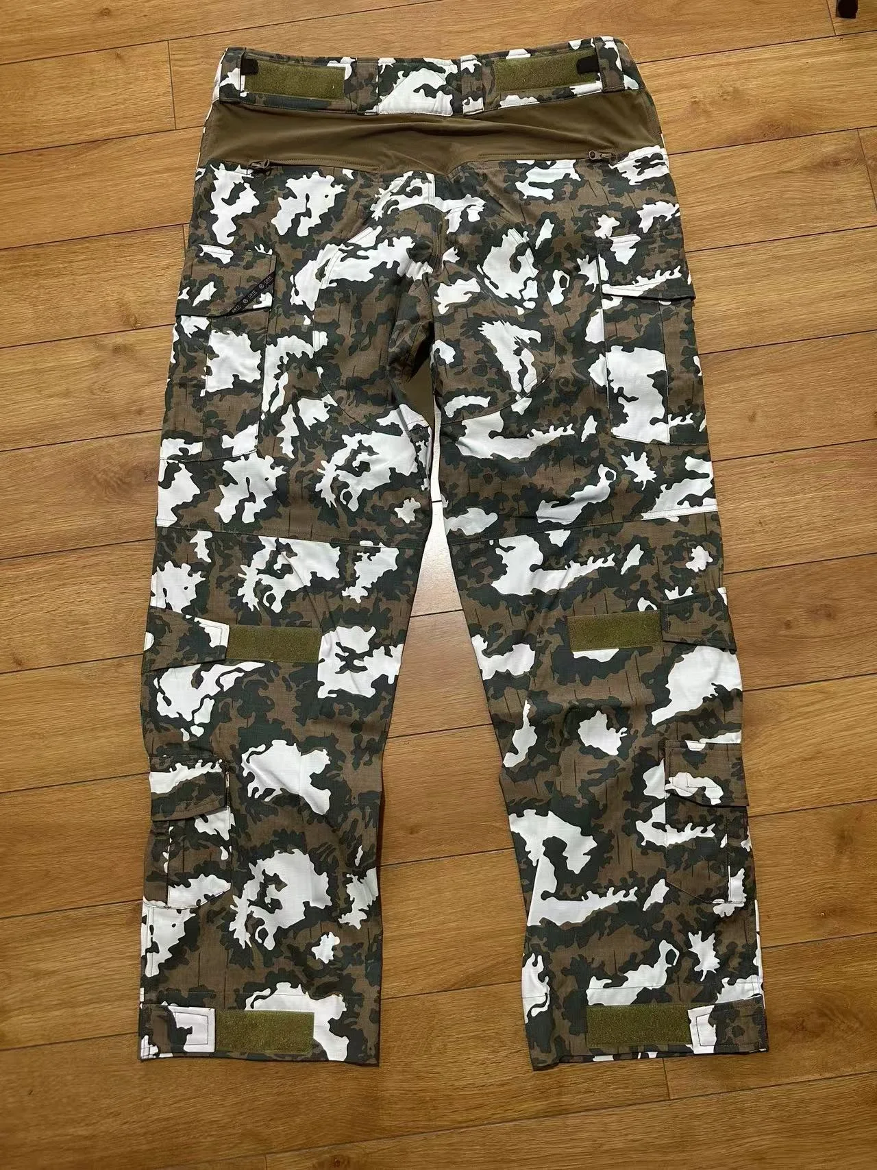 Pantalones tácticos GEN3 Frog personalizables para outdoor y trekking