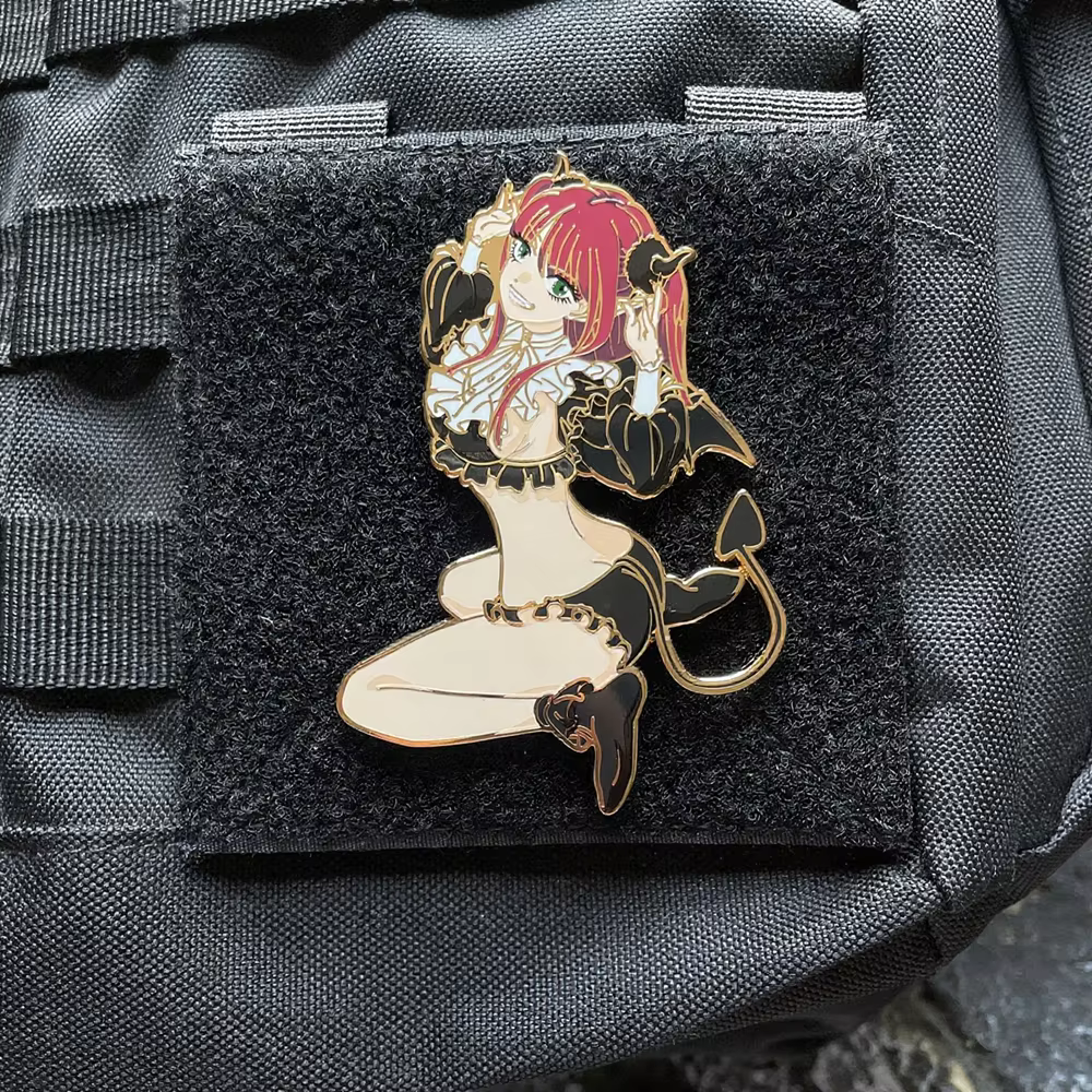 Parche metálico esmaltado Kitagawa Umi Yume para mochila táctica MOLLE