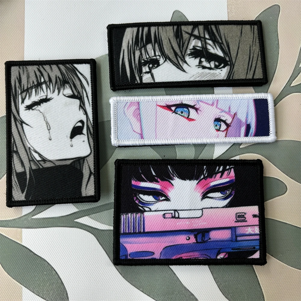 Insignia de moral de tirador japonés para niñas, parche táctico con ojos de Anime