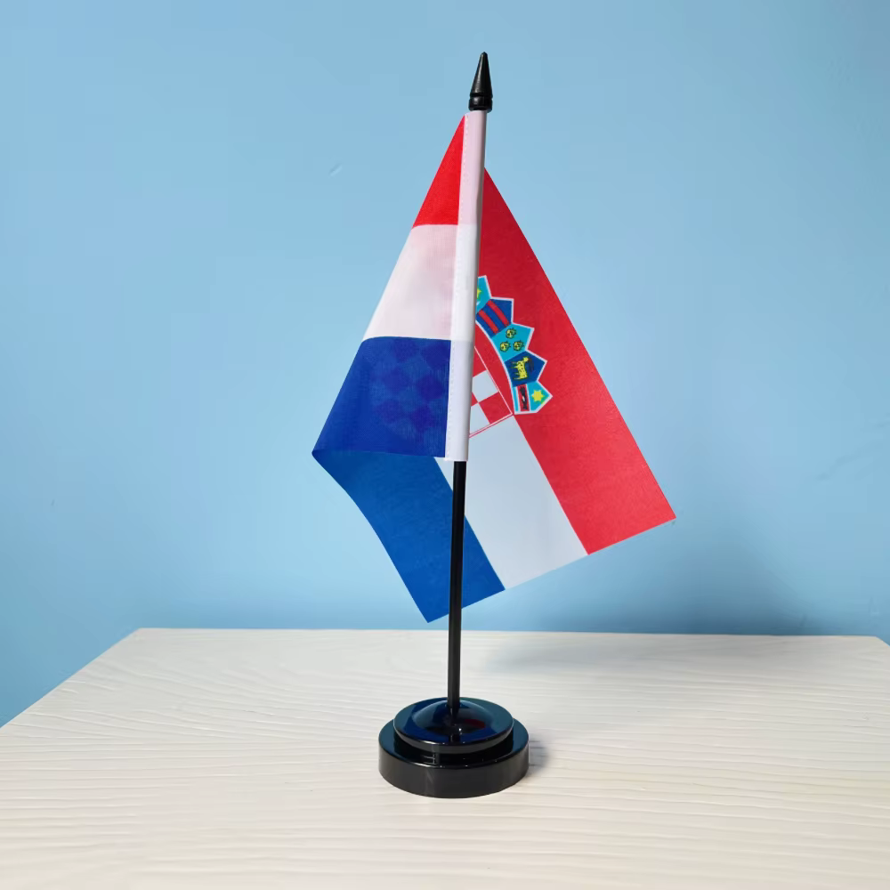 Bandera Croacia pequeña de escritorio – Oficina y decoración