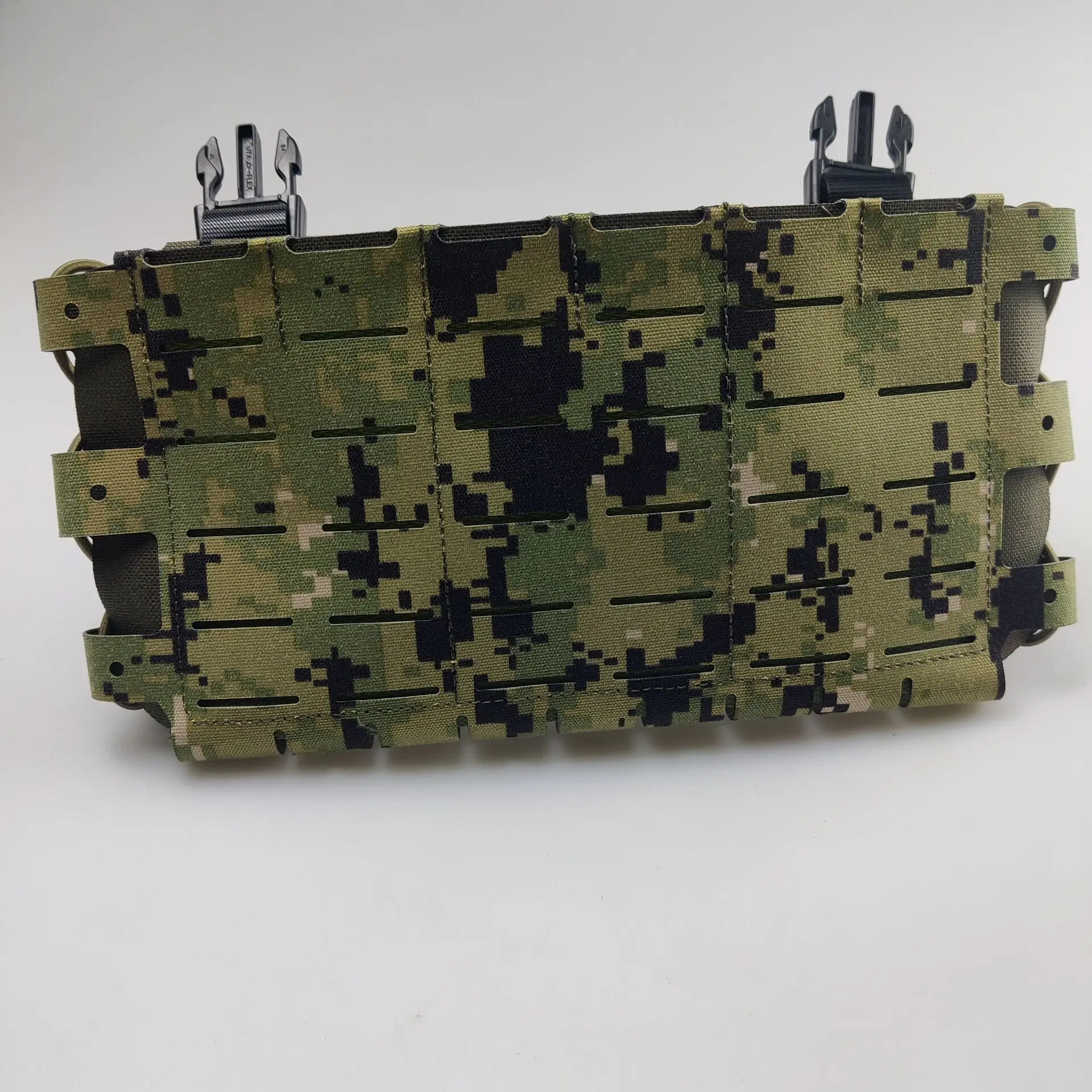 Panel frontal y estructura de la bolsa