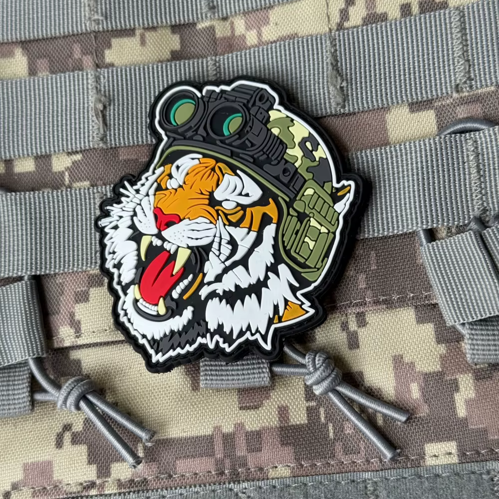Parche táctico PVC tigre casco velcro para brazalete airsoft - imagen 5