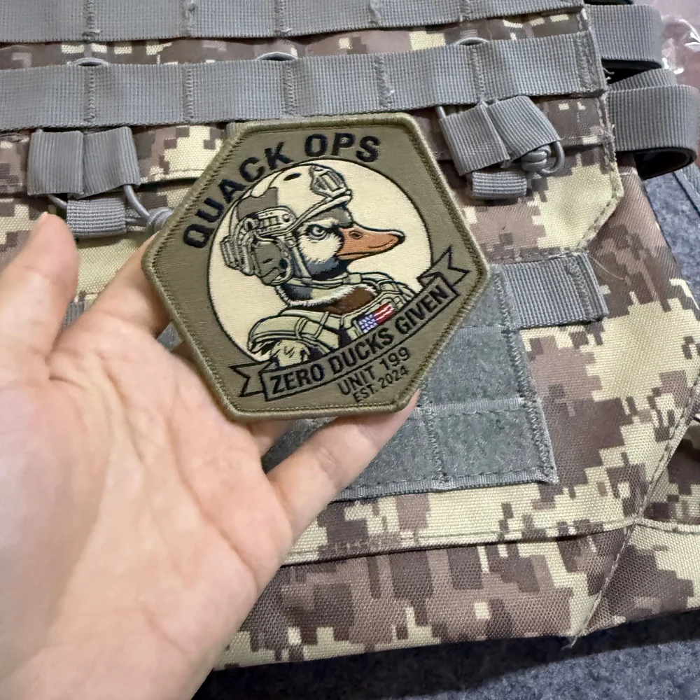 Parche táctico Duck Morale con eslogan y gancho-bucle para MOLLE - imagen 2