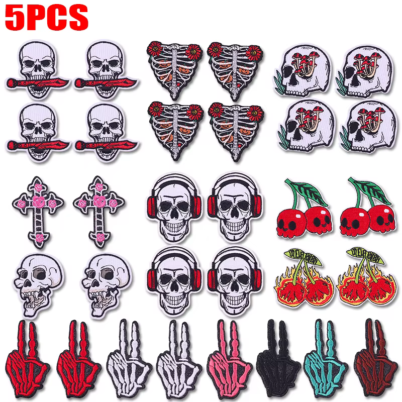 Parche termoadhesivo bordado calavera y corazón estilo rock