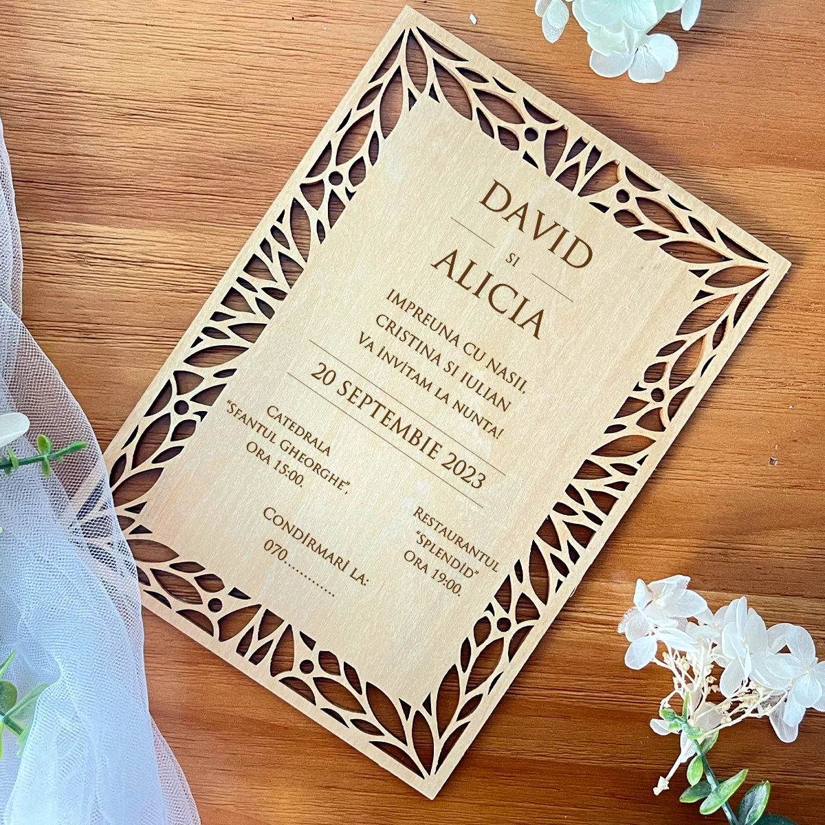Tarjeta de invitación madera con corte láser personalizada para boda - imagen 5