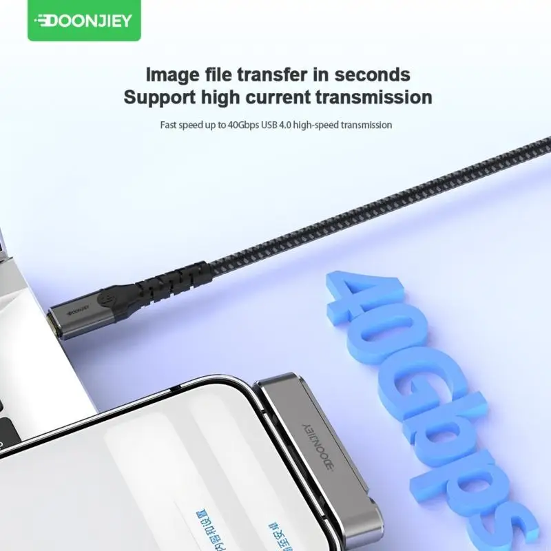 Conexión del adaptador a dispositivo USB-C mostrando la indicador luminoso