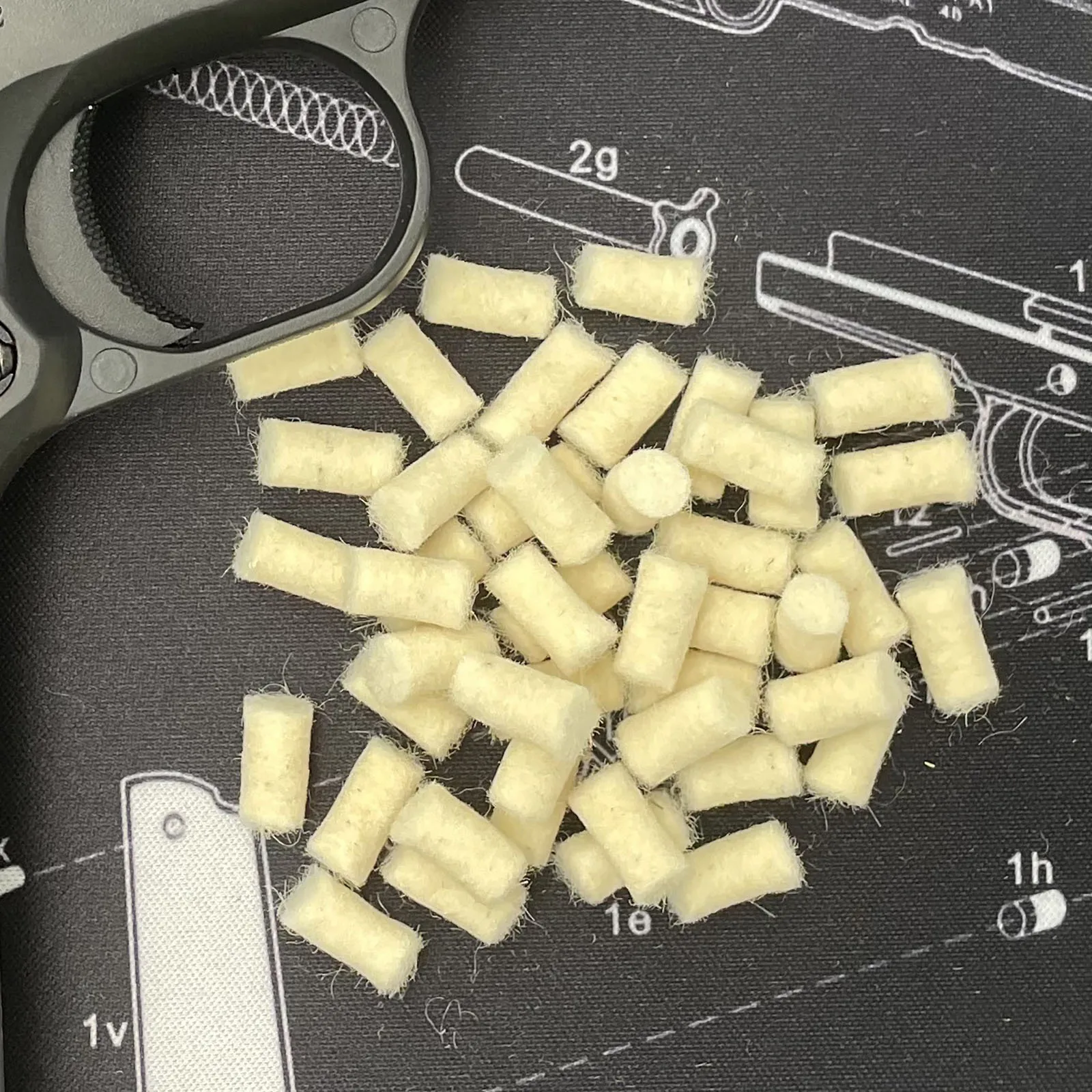 Kit de limpieza para pistola en feltro – Mantenimiento de armas - imagen 4