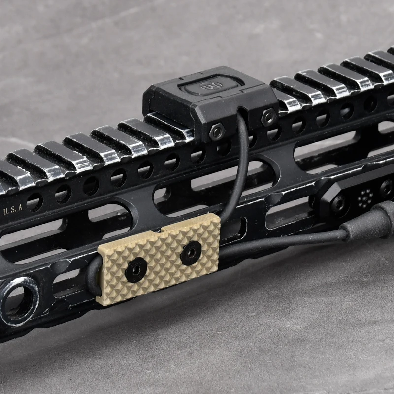 Cubierta riel táctico MLOK para linterna con guía de cable 3D - imagen 4