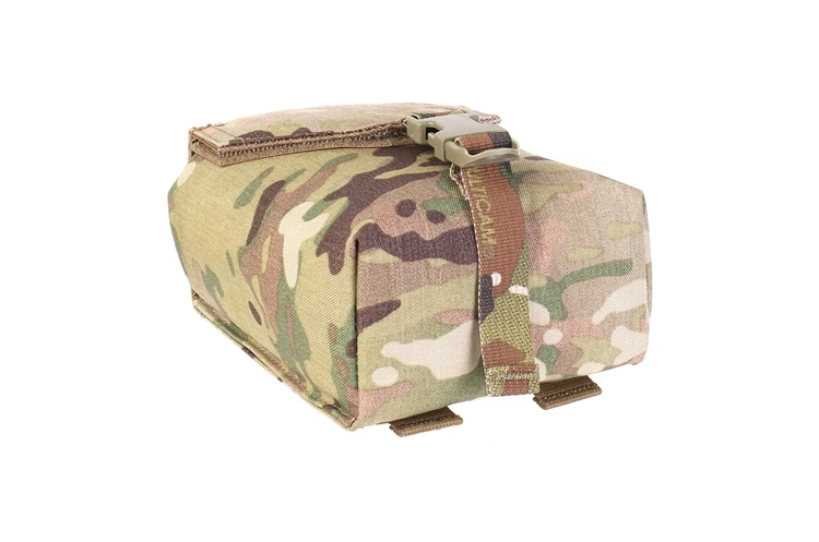 Bolsa fijada a equipamiento Molle