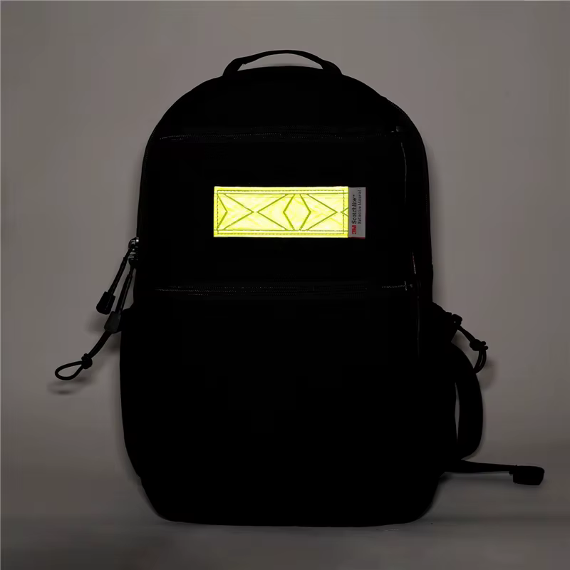 Parche reflectante 3M Scotchlite para mochila y chaleco táctico - imagen 5