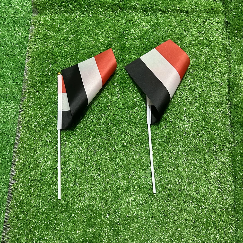Bandera Yemen con asta plástica para agitar a mano - imagen 3
