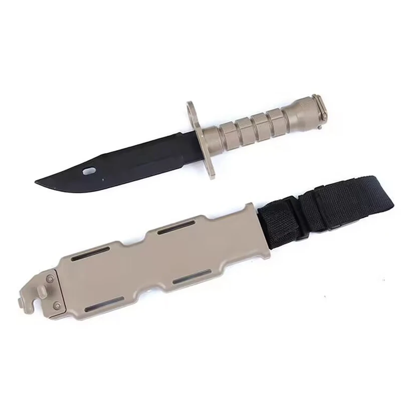 Cuchillo de entrenamiento de goma con funda y hoja fija