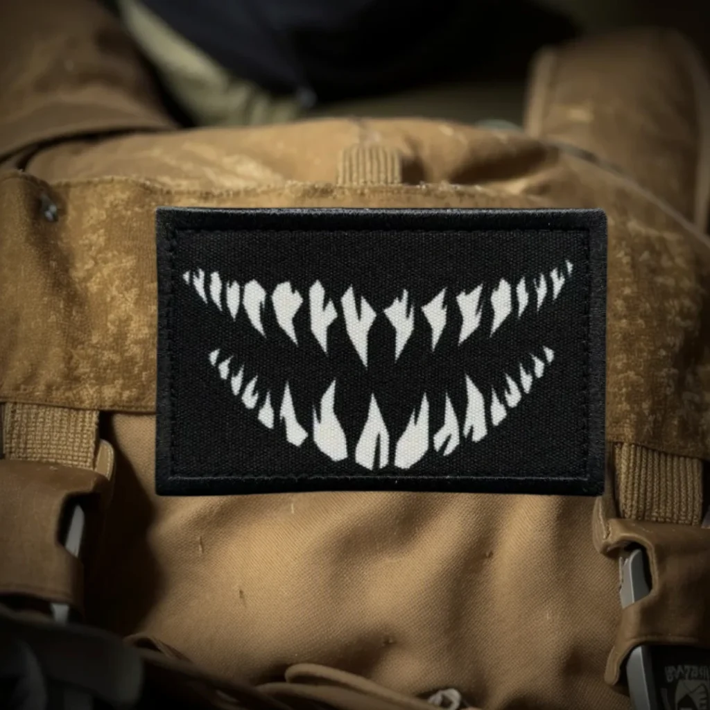 Parche táctico devil teeth vista frontal