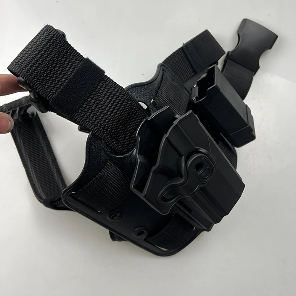 Funda táctica para pierna con acabado resistente en negro