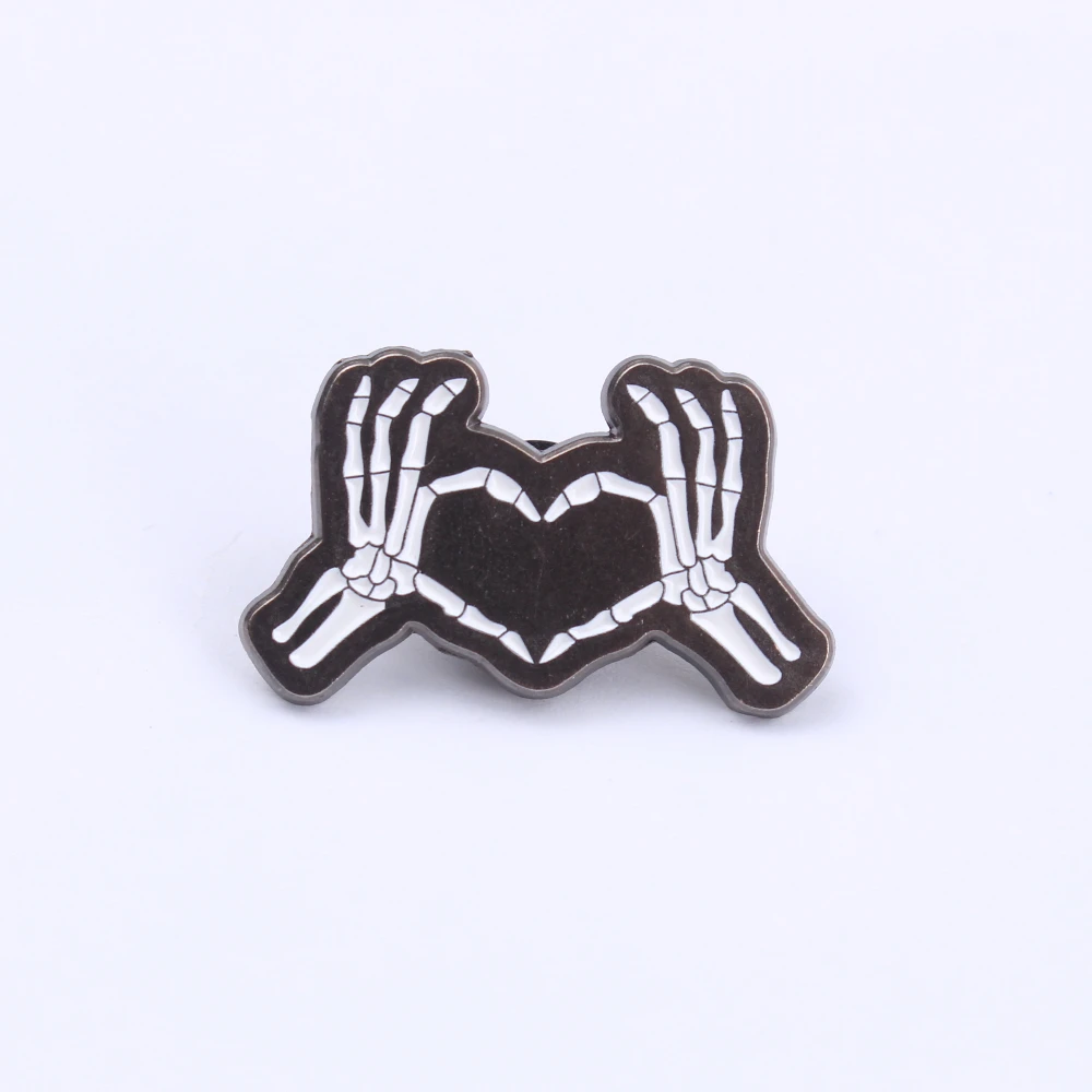 Broche esmaltado manos de esqueleto estilo clásico infantil - imagen 5