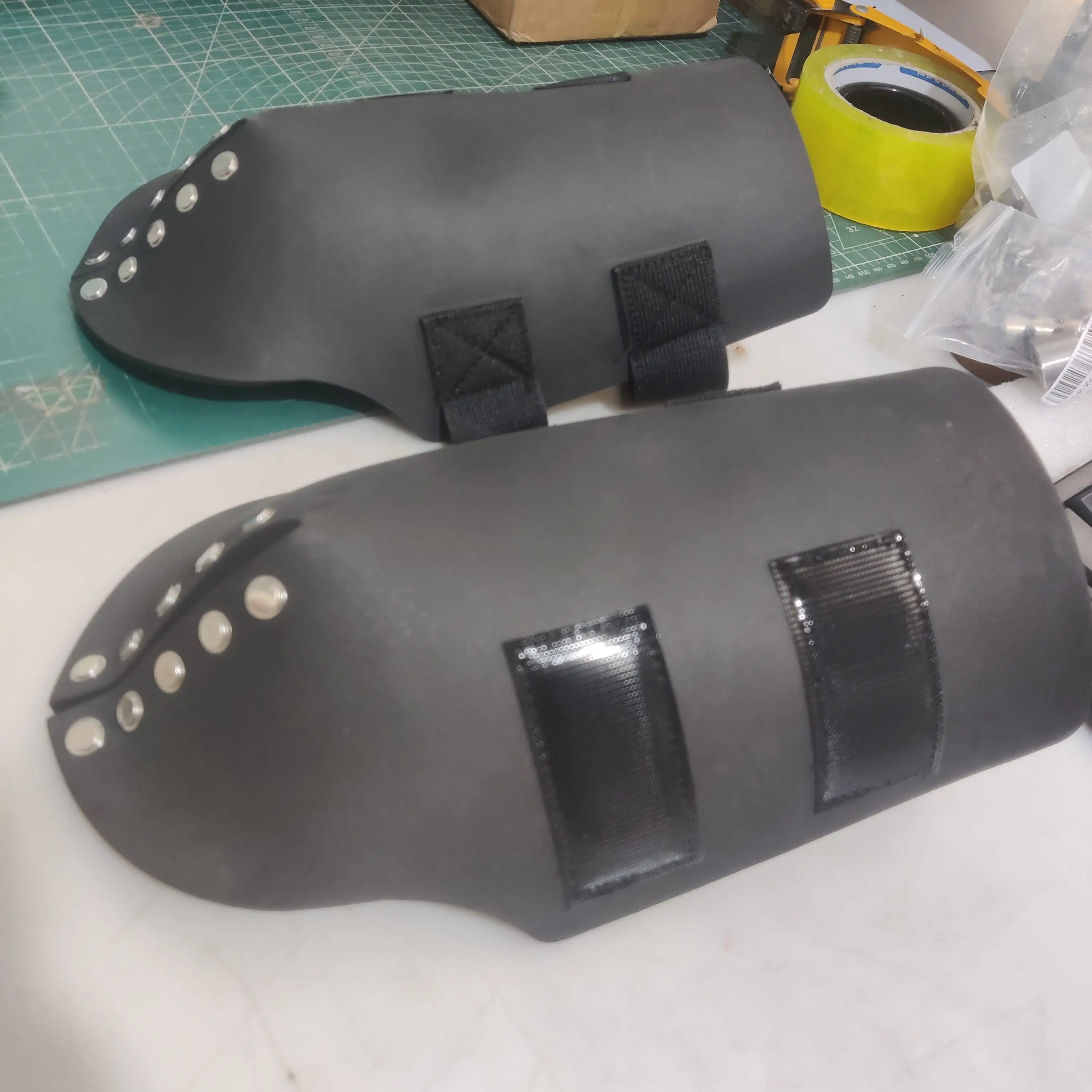 Conjunto de protección y espada - detalle