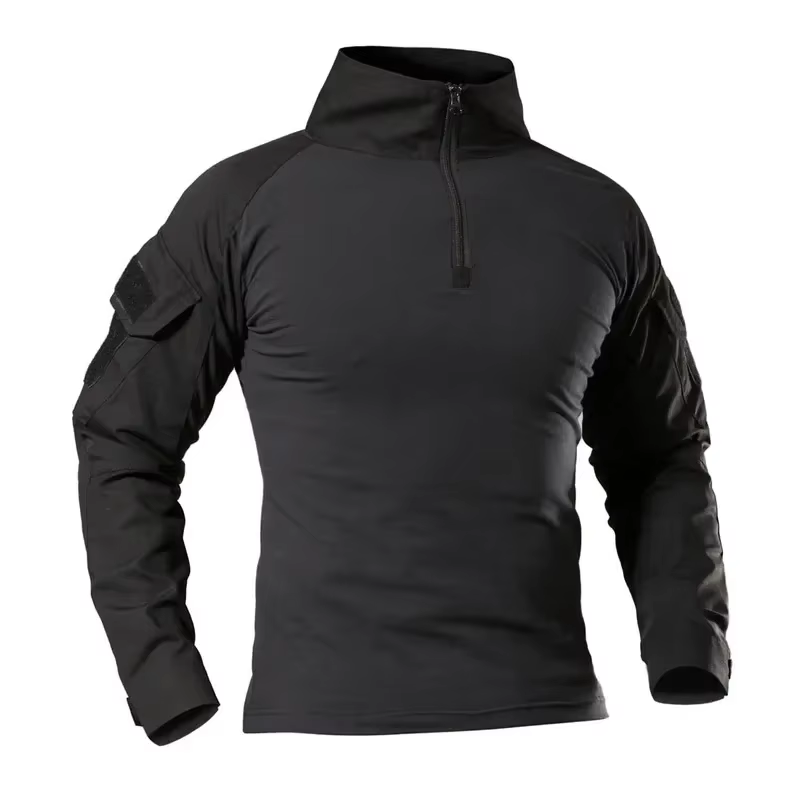 Vista de la prenda táctica con diseño camuflaje