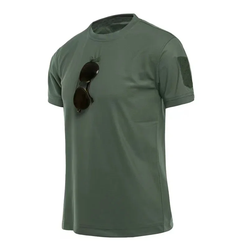 Bolsillos y detalles del uniforme táctico