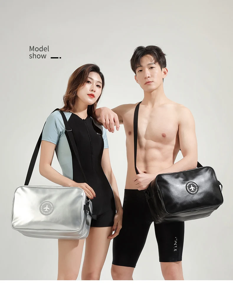 Bolsa seca impermeable de PU en uso de viaje