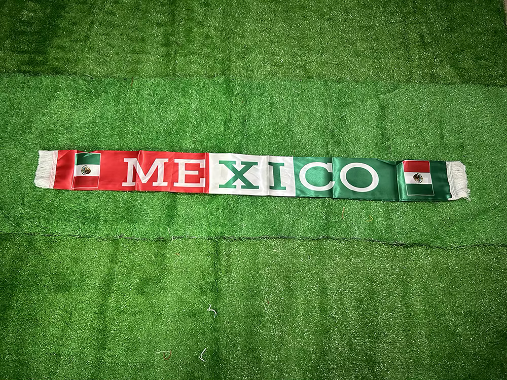 Bufanda outdoor México satén doble cara con borlas, fútbol y eventos