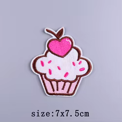 Parche bordado cartoon decorativo – Para planchar o coser