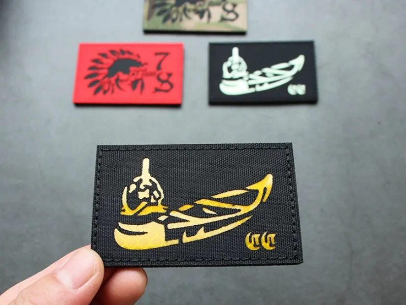 Mochila con parche táctico bordado