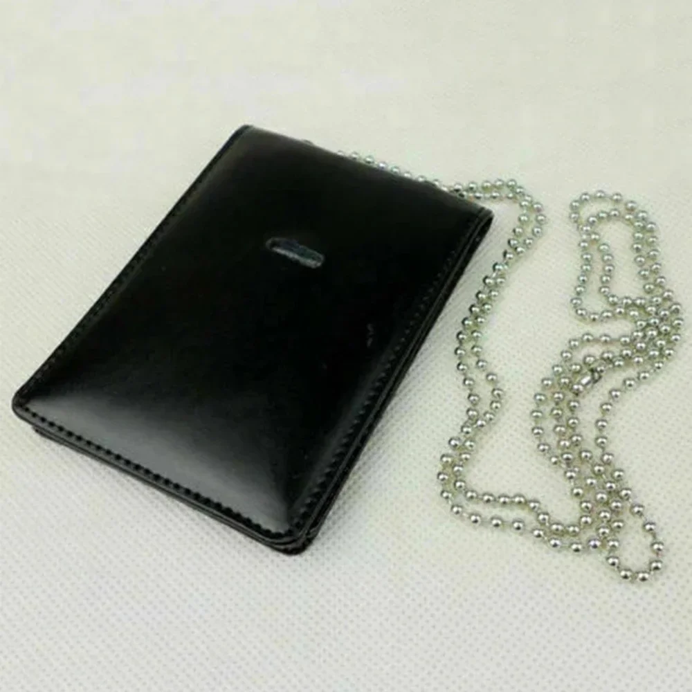 Vista general de la cartera táctica de cuero negro