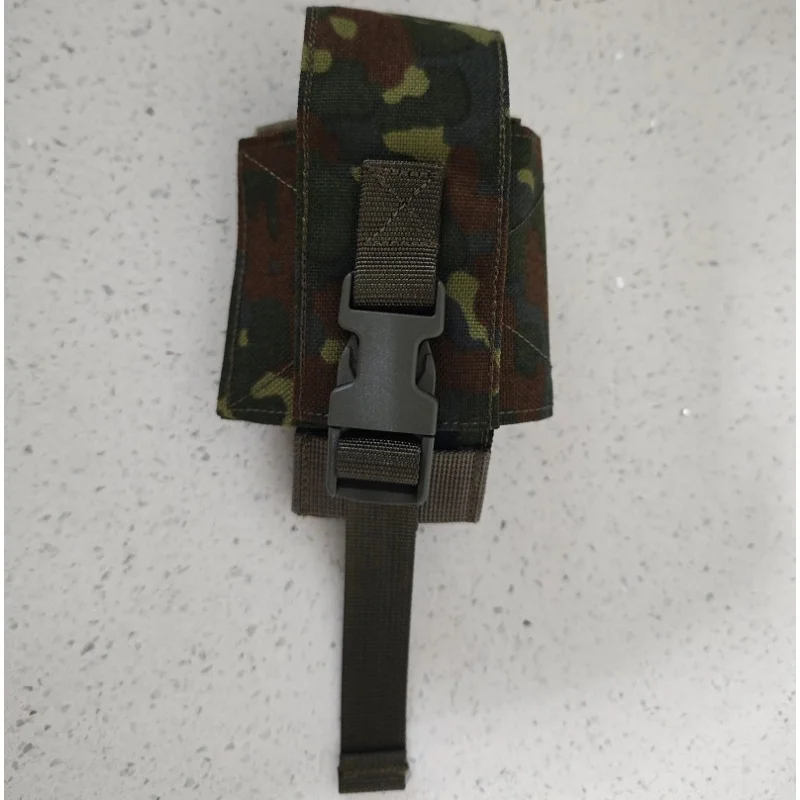 Chaleco táctico con bolsa individual para humo - imagen 2